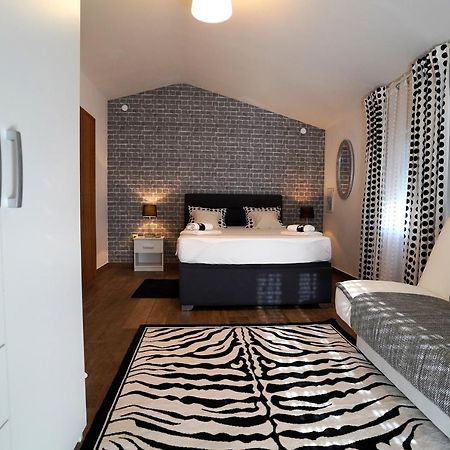 Villa Tago With Heated New Pool Kastela Luaran gambar