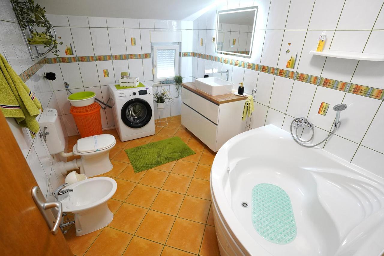 Villa Tago With Heated New Pool Kastela Luaran gambar