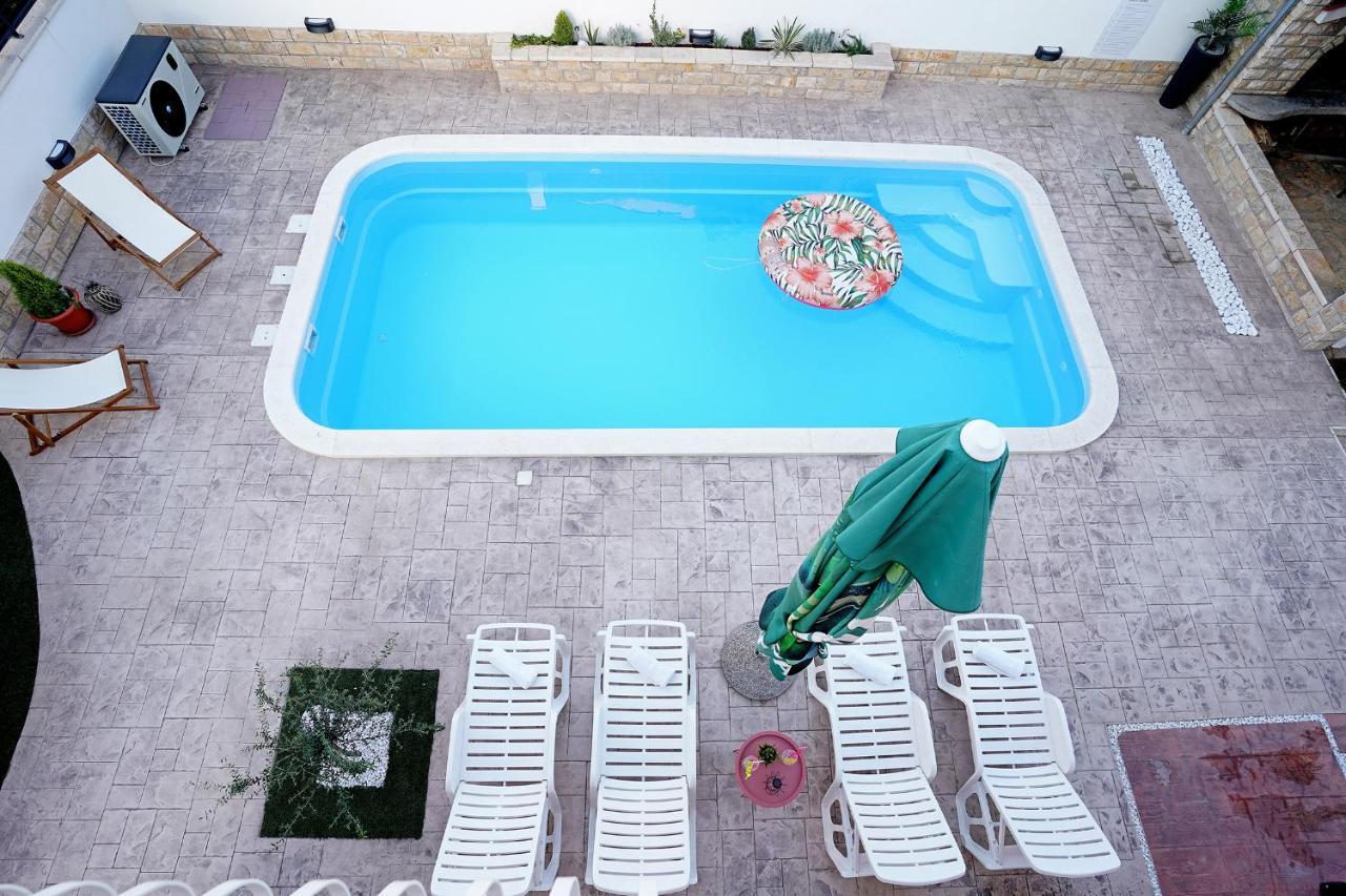 Villa Tago With Heated New Pool Kastela Luaran gambar
