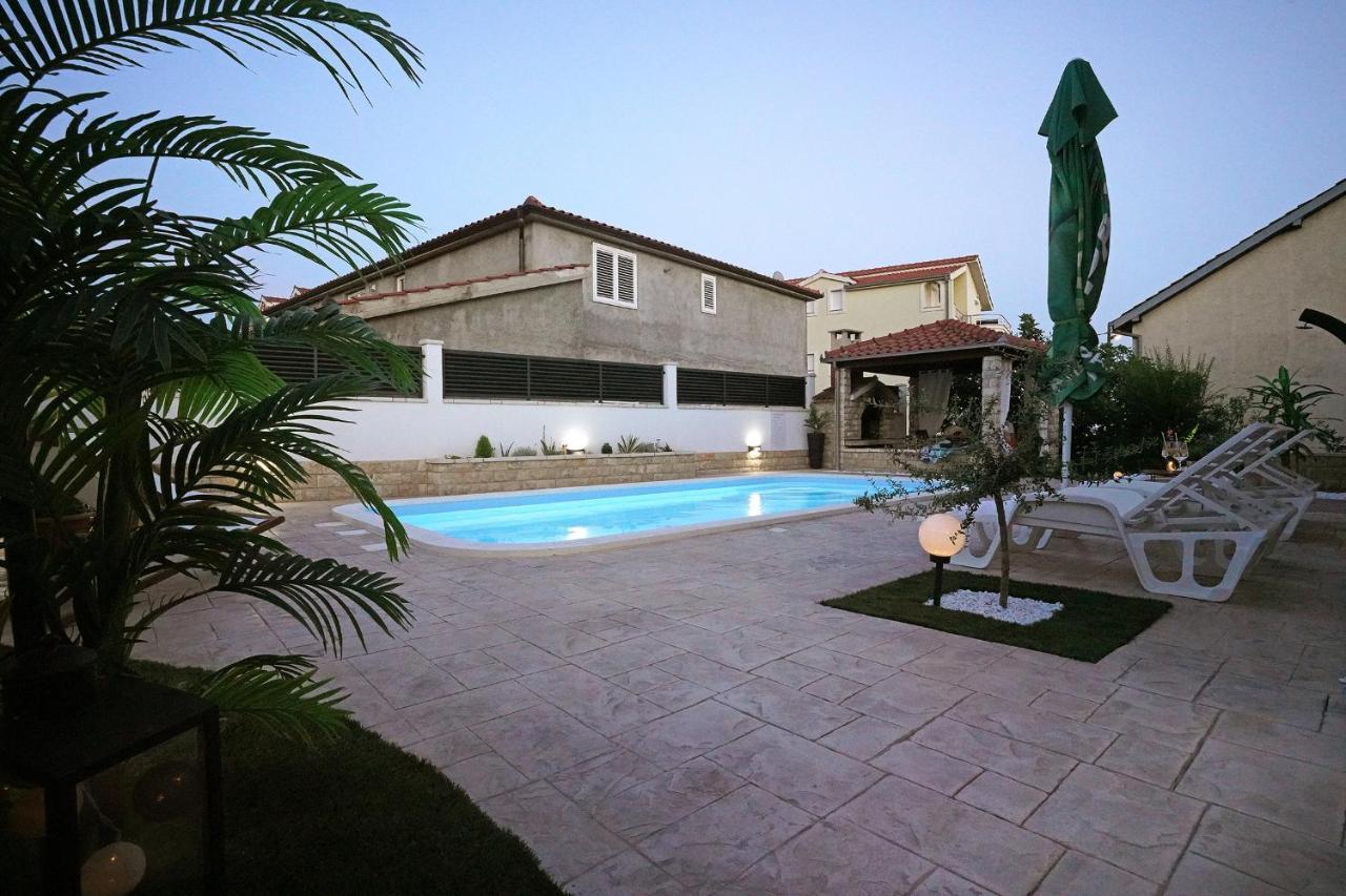 Villa Tago With Heated New Pool Kastela Luaran gambar