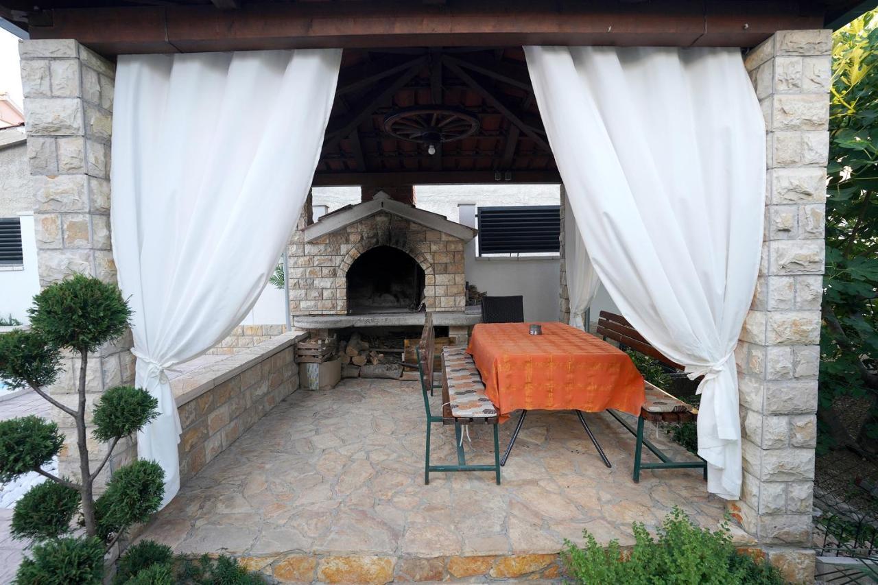 Villa Tago With Heated New Pool Kastela Luaran gambar